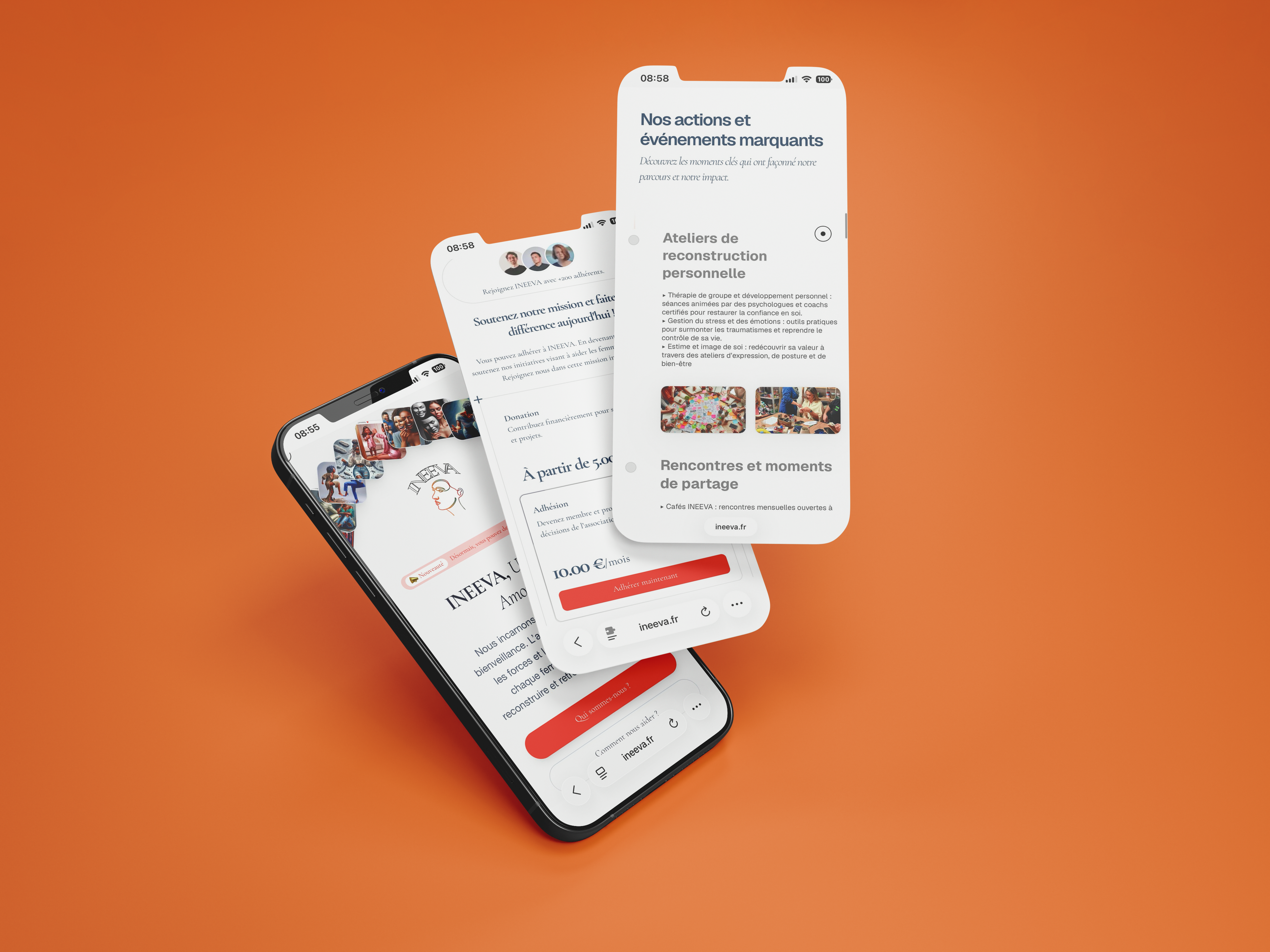 Site Ineeva en version mobile — trois écrans du site responsive sur fond corail